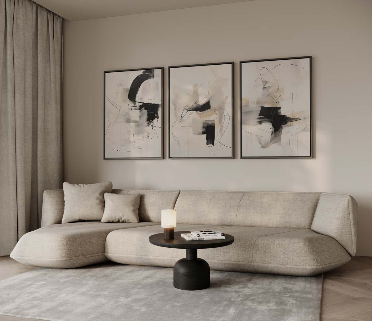 Zwarte penseelstreken op beige – drieluik voor modern interieur
