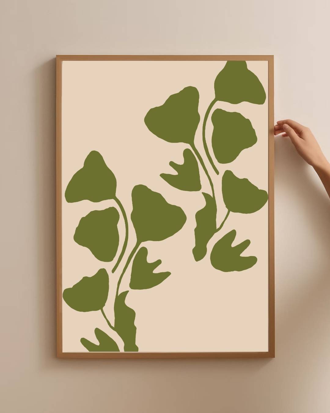 Groene bladeren op beige achtergrond Poster – staande poster voor modern interieur