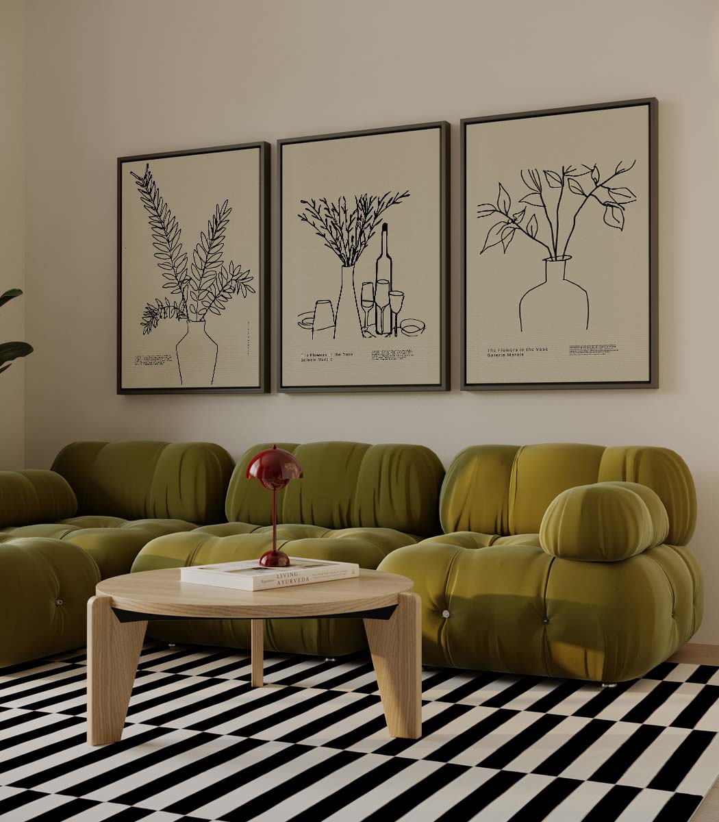 Botanische lijnkunst in vaas – drieluik als wanddecoratie