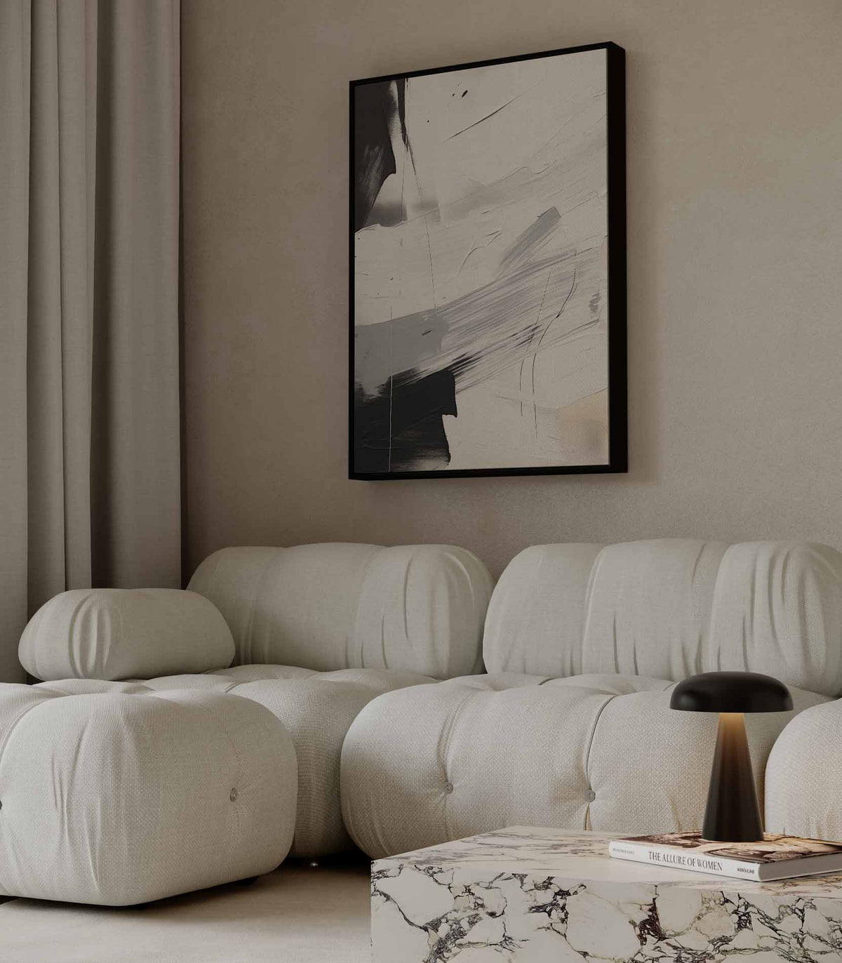 Zwarte penseelstreek op wit – staand kunstwerk voor modern interieur