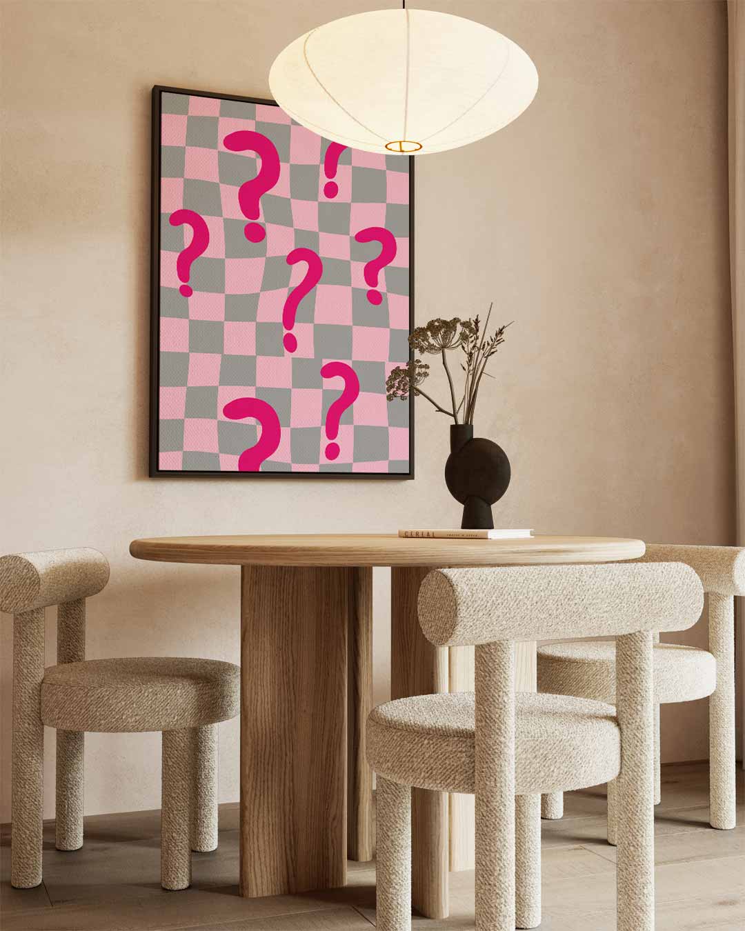 Verwrongen Vraagtekens – kunstwerk met zwarte baklijst