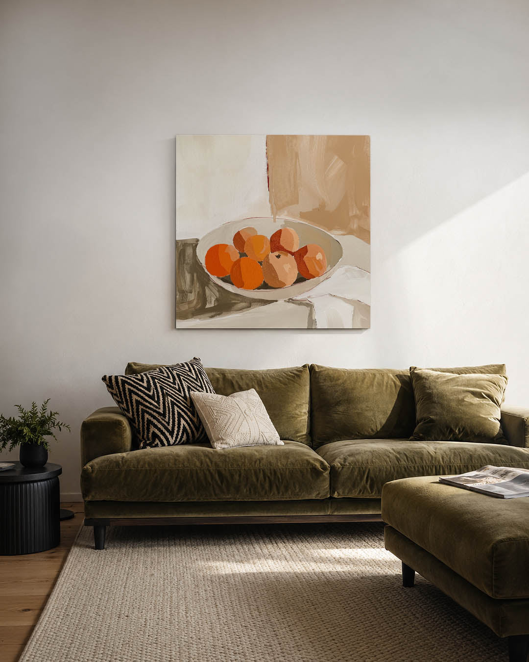 Fruit in schaal kunstwerk – derde productweergave – dit werk toont een schaal met oranje vruchten tegen een beige
