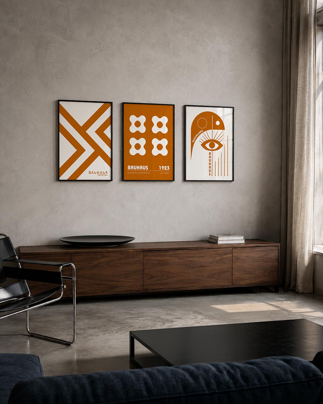 Lijnen en vlakken posterset – tweede productweergave – deze posterset in drie delen toont een dynamisch lijnenspel met oranje