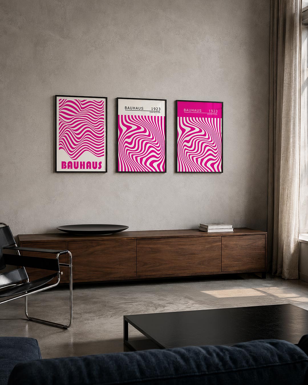 Golvend lijnenspel driedelige posterset – deze posterset in drie delen toont levendige roze golvende lijnen op een witte