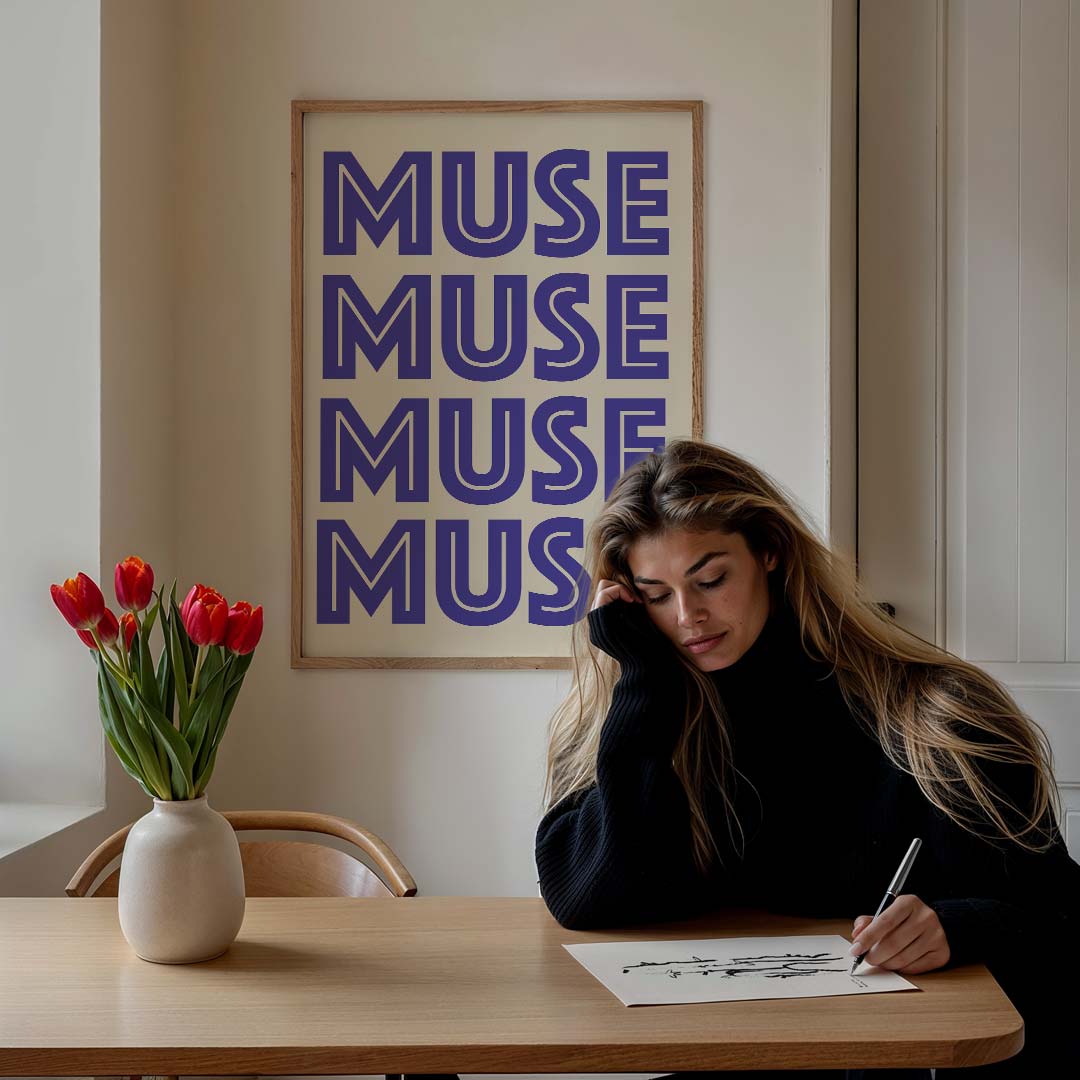 Inspirerende Muse – staande zomer wanddecoratie van WallArtistic