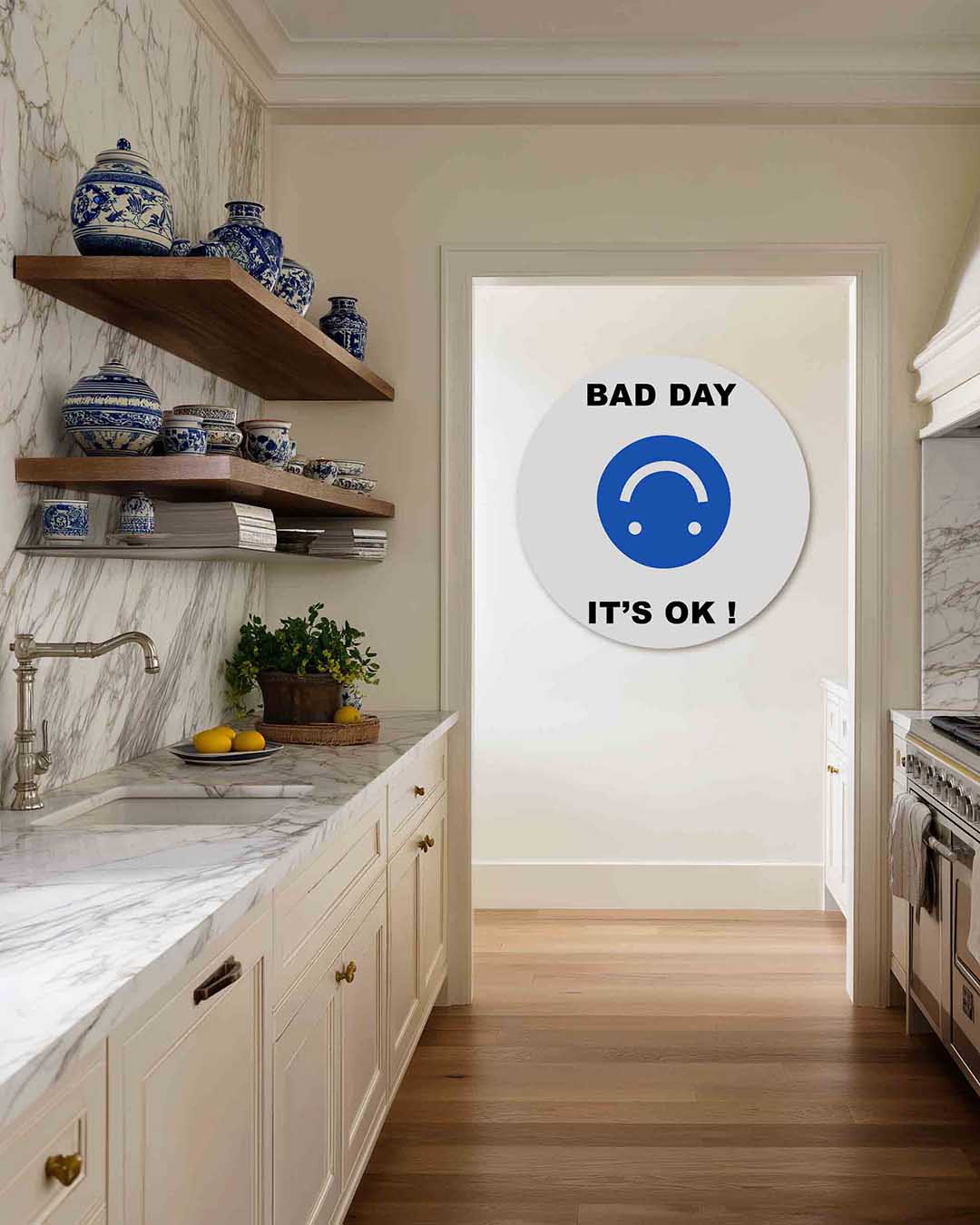 Blauwe smiley – kleurrijke Pop Art muurcirkel voor aan de muur