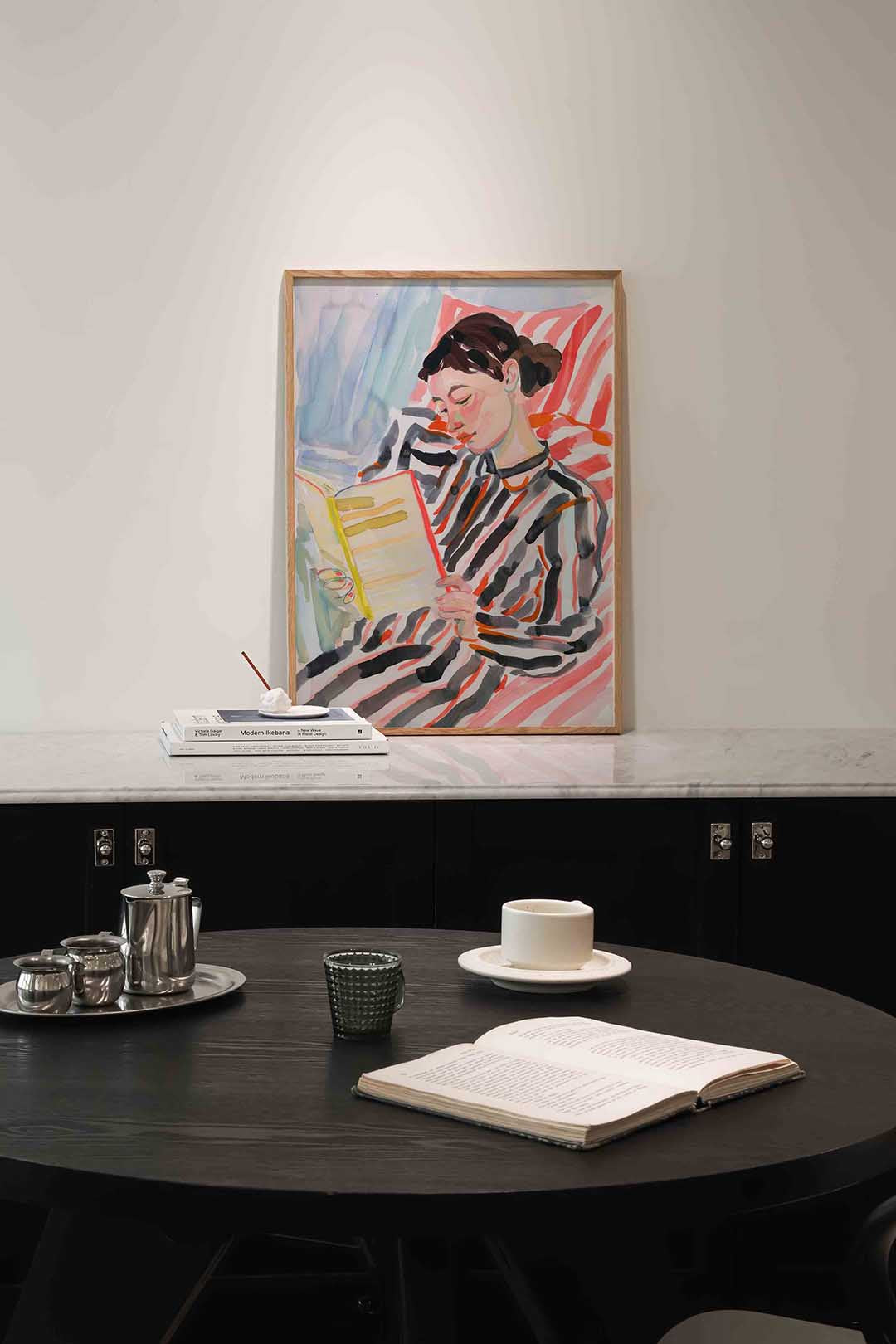 Lezende vrouw – portret poster in staand formaat