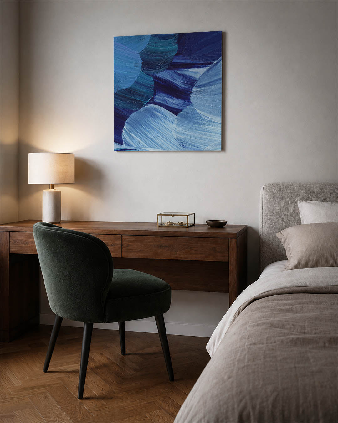 Dynamische blauwe borstels kunstwerk – materiaalweergave – dit kunstwerk toont een levendige compositie van blauwe