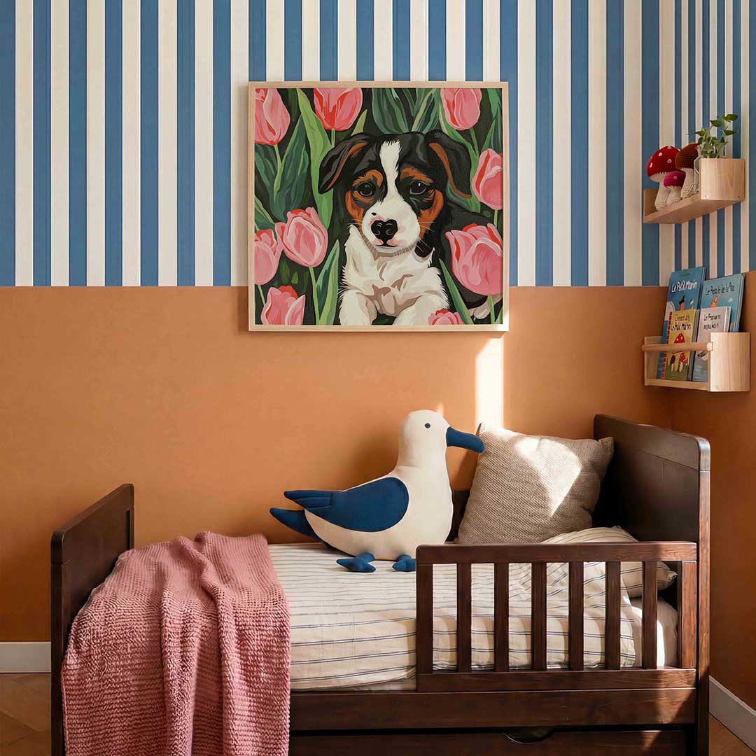 Hond tussen tulpen – kids poster in vierkant formaat