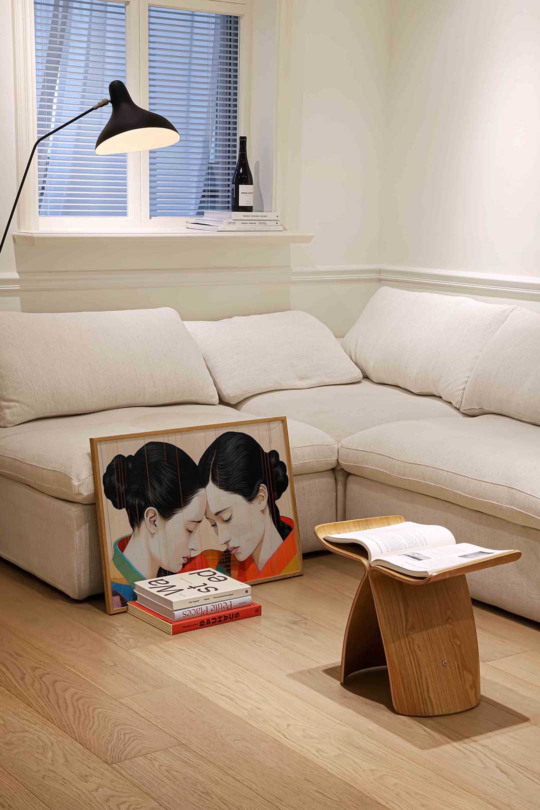 Twee figuren met gesloten ogen – vrouwelijke portretkunst als landscape poster