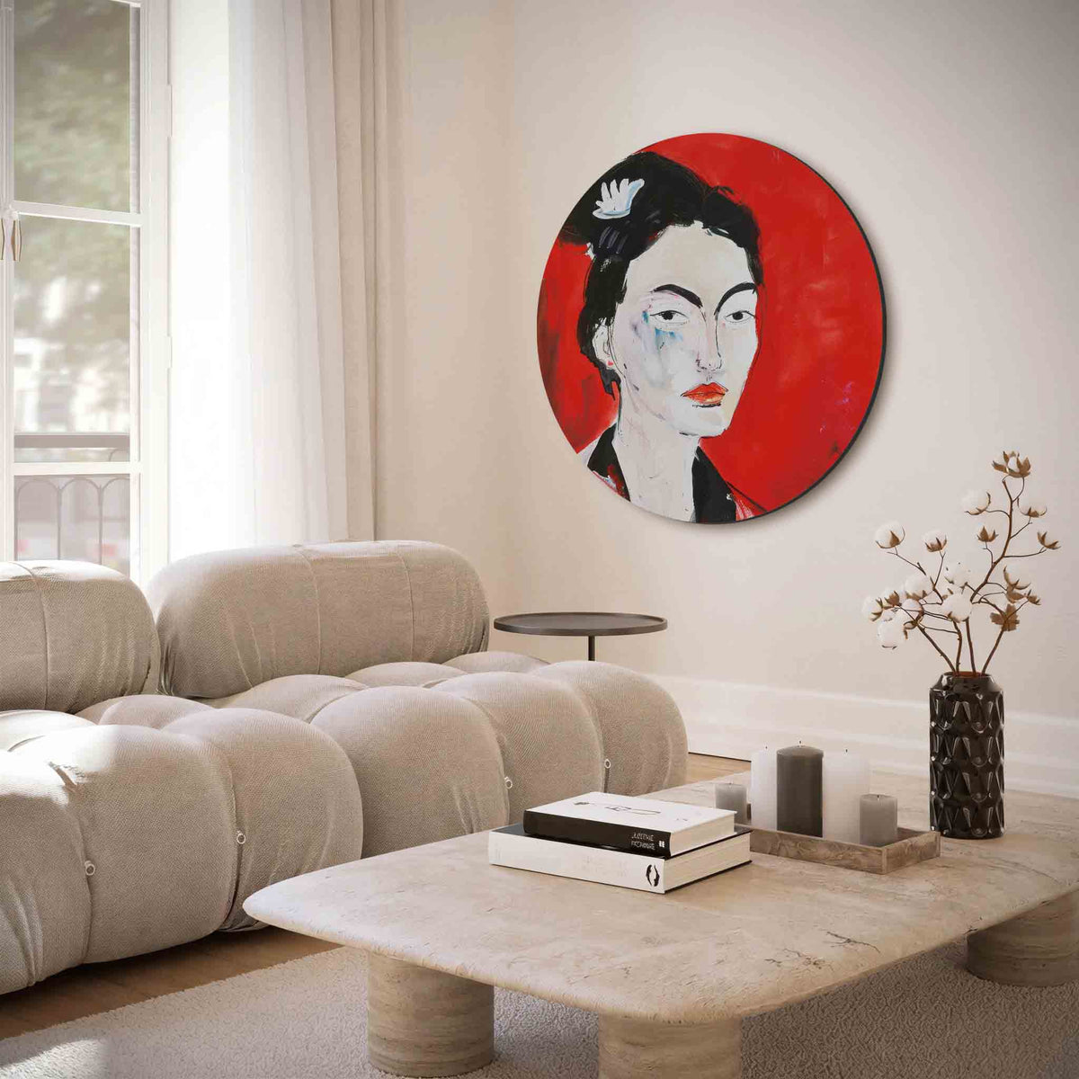 Portret met rode achtergrond – muurcirkel met abstracte texturen voor aan de muur