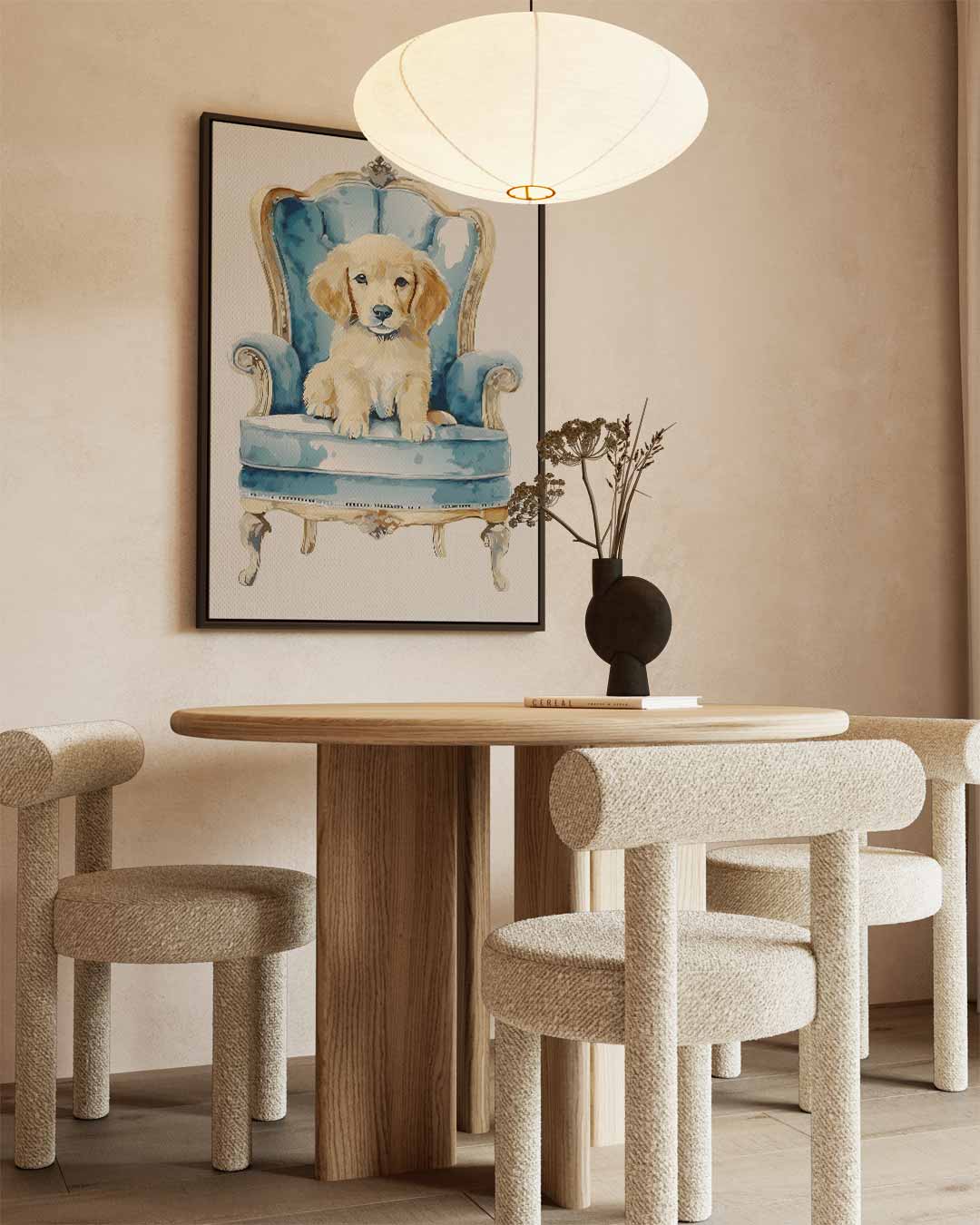 Koninklijk Hondje op Blauw Stoeltje – staand kunstwerk voor modern interieur