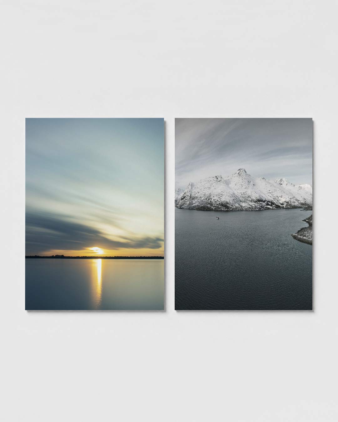 Licht en reflectie posterset – sfeerbeeld – een serene horizon met zachte, vloeiende lijnen. De lucht en het water spelen met