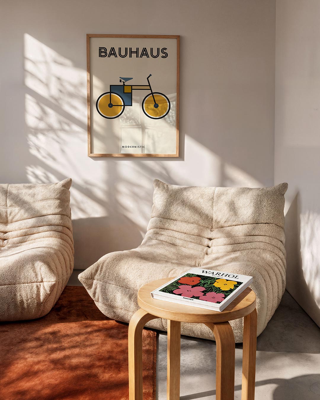 Fiets en kleurvlakken – geometrische Bauhaus poster in staand formaat