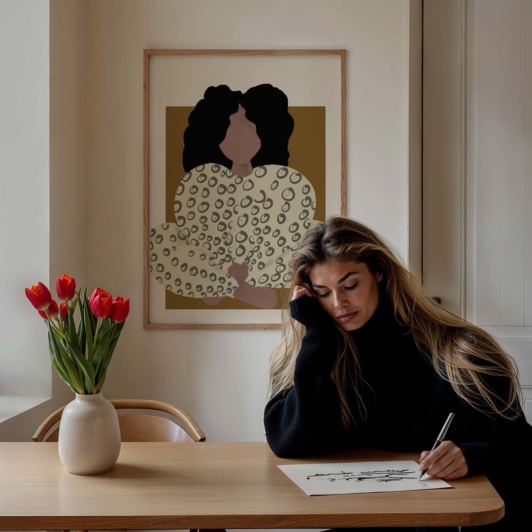 Eigentijdse Elegantie Vrouwelijke – staande vrouwelijke wanddecoratie van WallArtistic