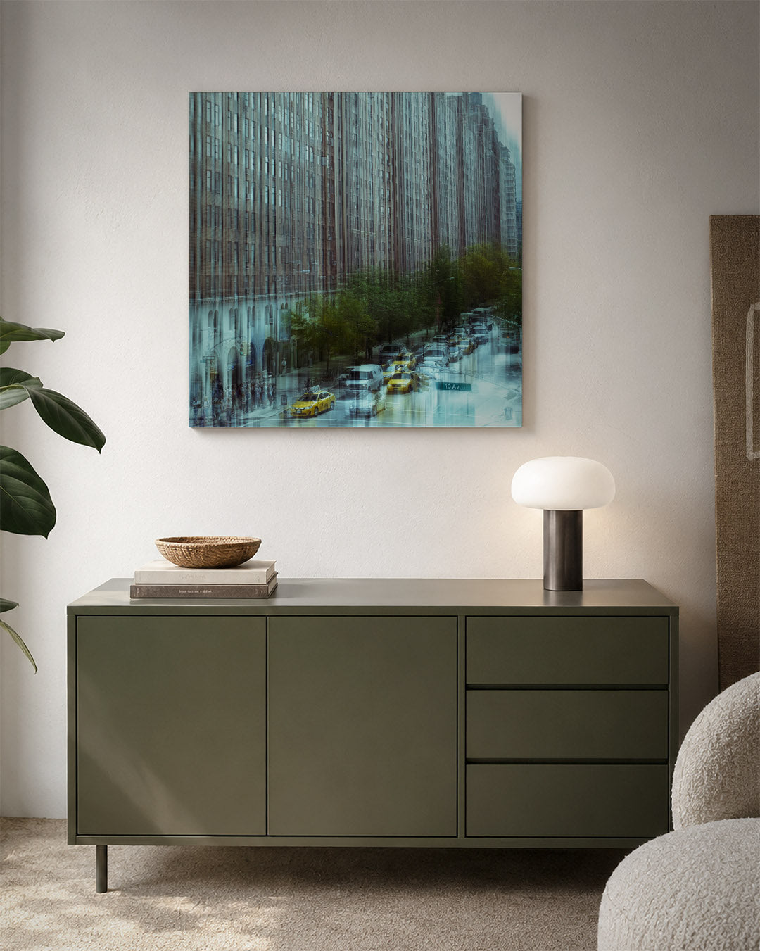 Stedelijke reflecties kunstwerk – detailweergave – deze kunstwerk toont een drukke stadsscène met hoge gebouwen en gele