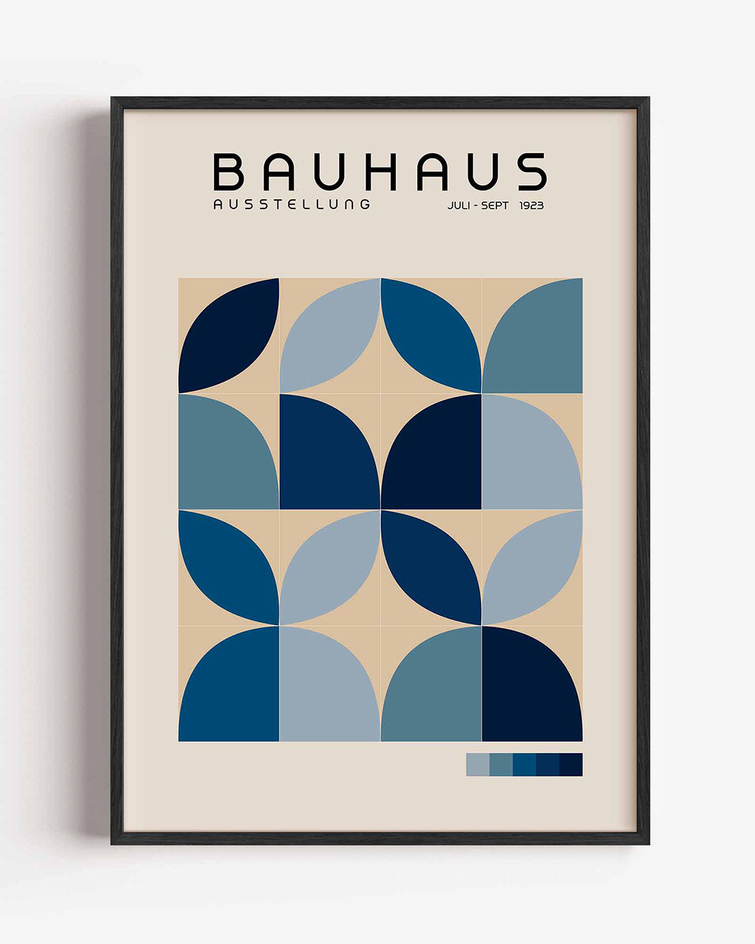 Vormritme en kleur – staande Bauhaus poster als wanddecoratie