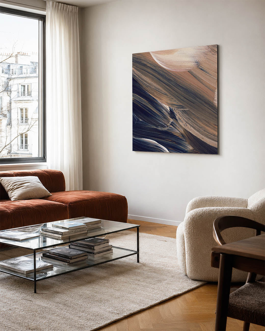 Abstracte kunstwerk – vierkante wanddecoratie – dit kunstwerk toont vloeiende penseelstreken in beige en zwart, met subtiele