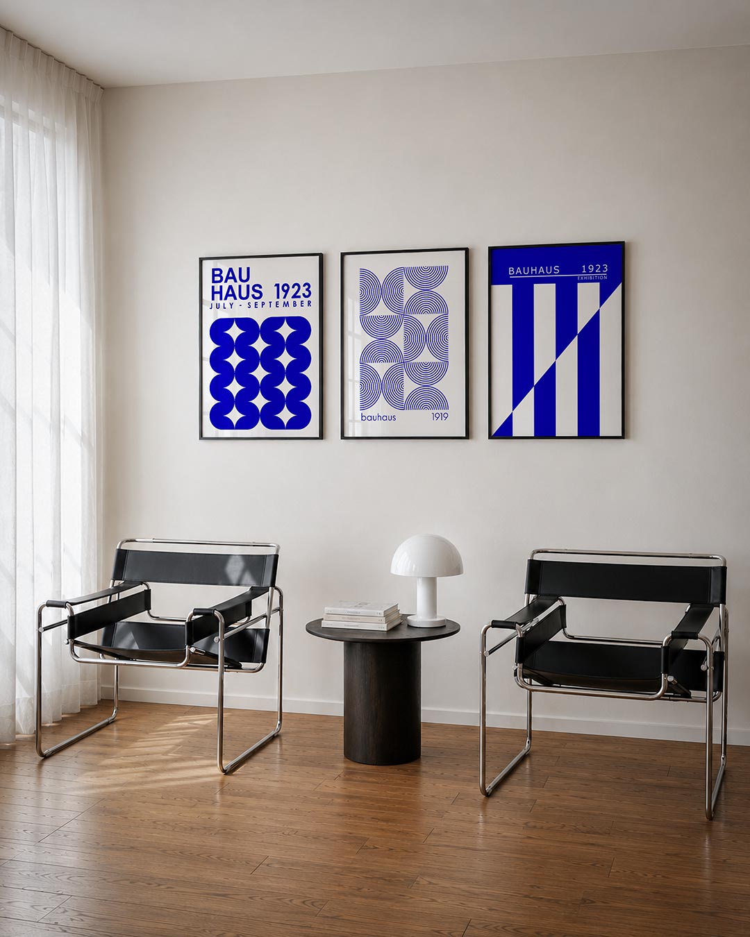 Vorm en ritme driedelige posterset – deze posterset in drie delen toont een speelse ordening van blauwe vormen tegen een