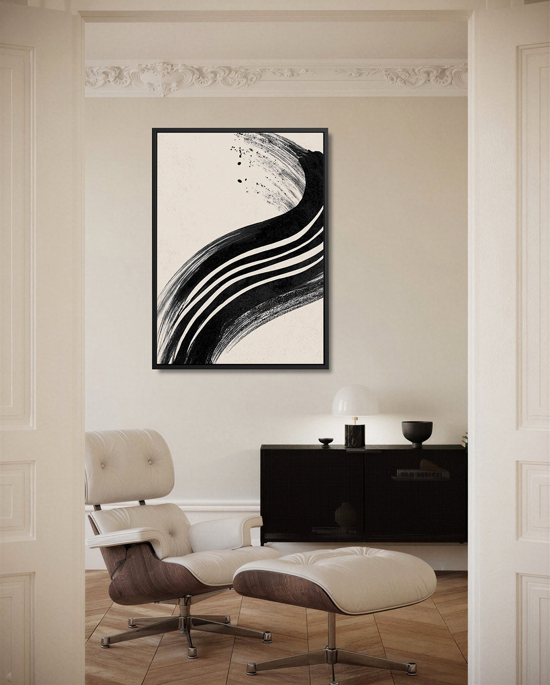 Dynamische zwarte streep – moderne staande wandkunst