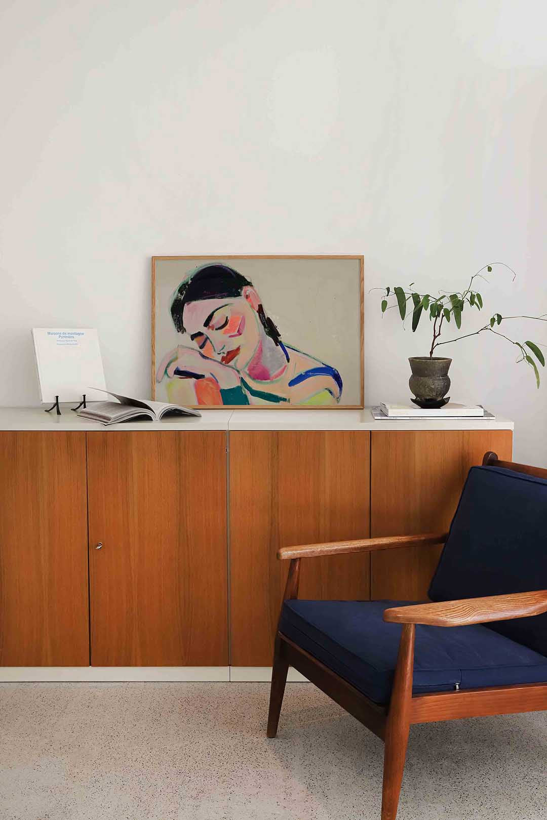 Dromende vrouw – moderne landscape wanddecoratie van WallArtistic