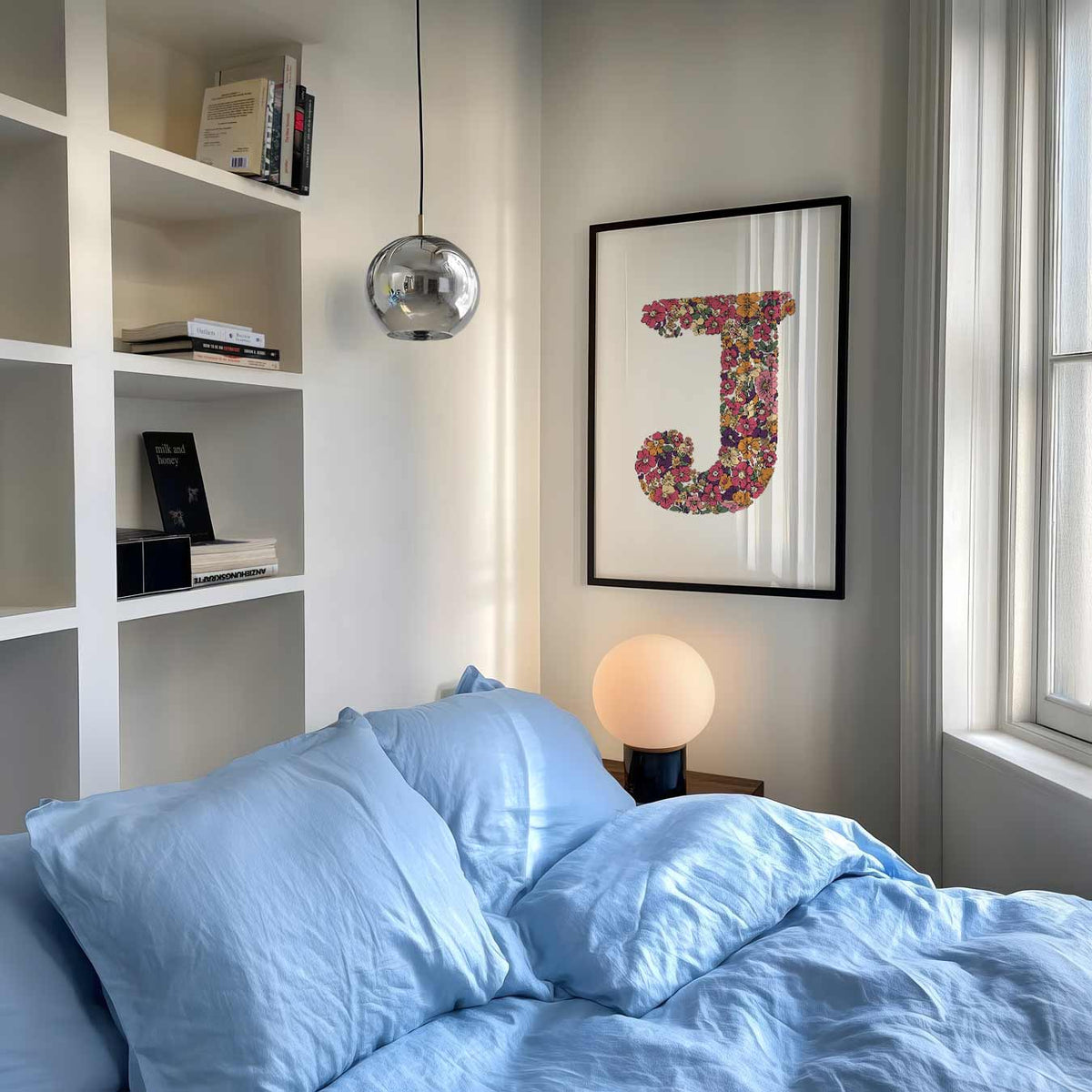 Bloemenschrift J – staande muurposter voor de kinderkamer