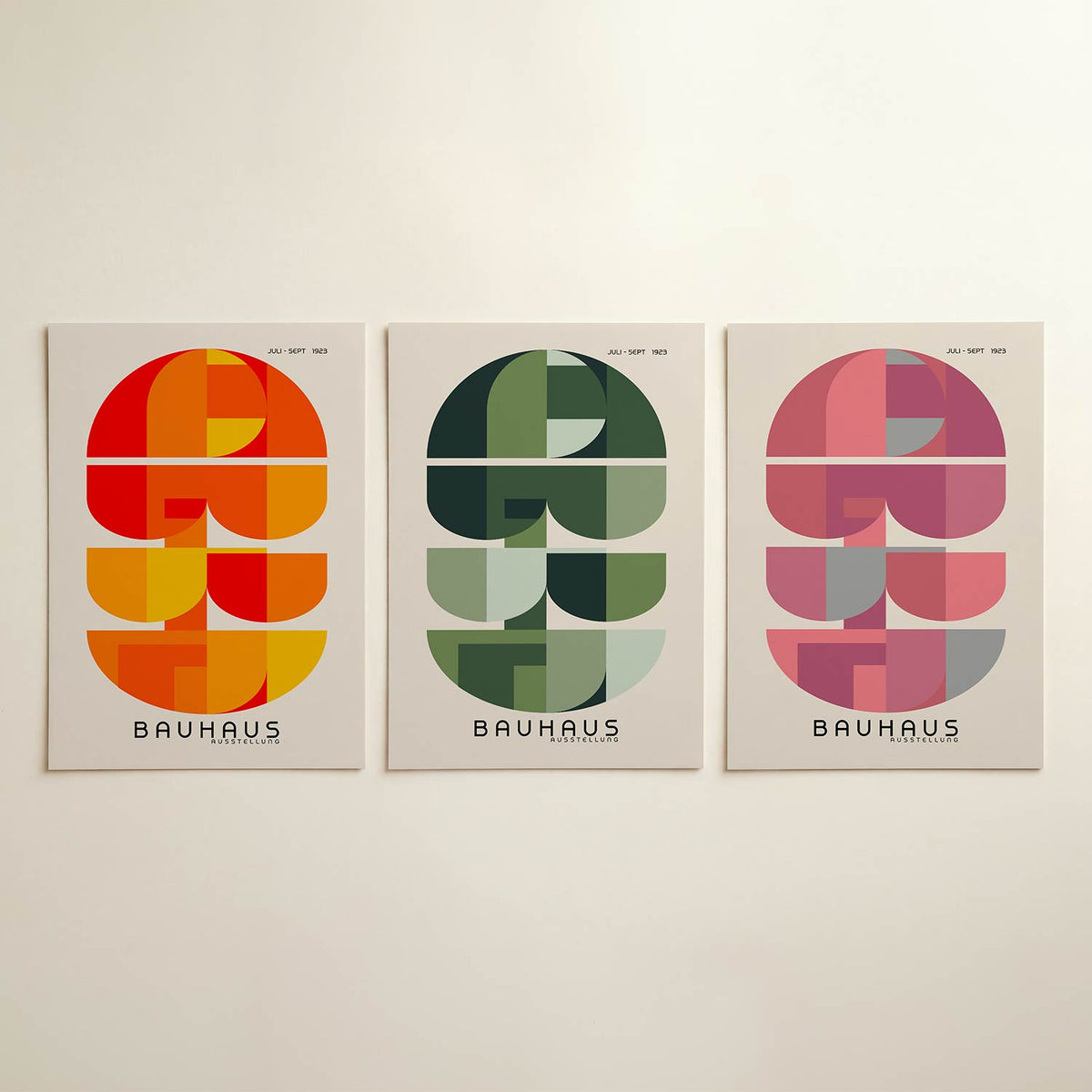 Vorm en kleur posterset – detailweergave – deze posterset in drie delen toont een dynamisch spel van halve cirkels en