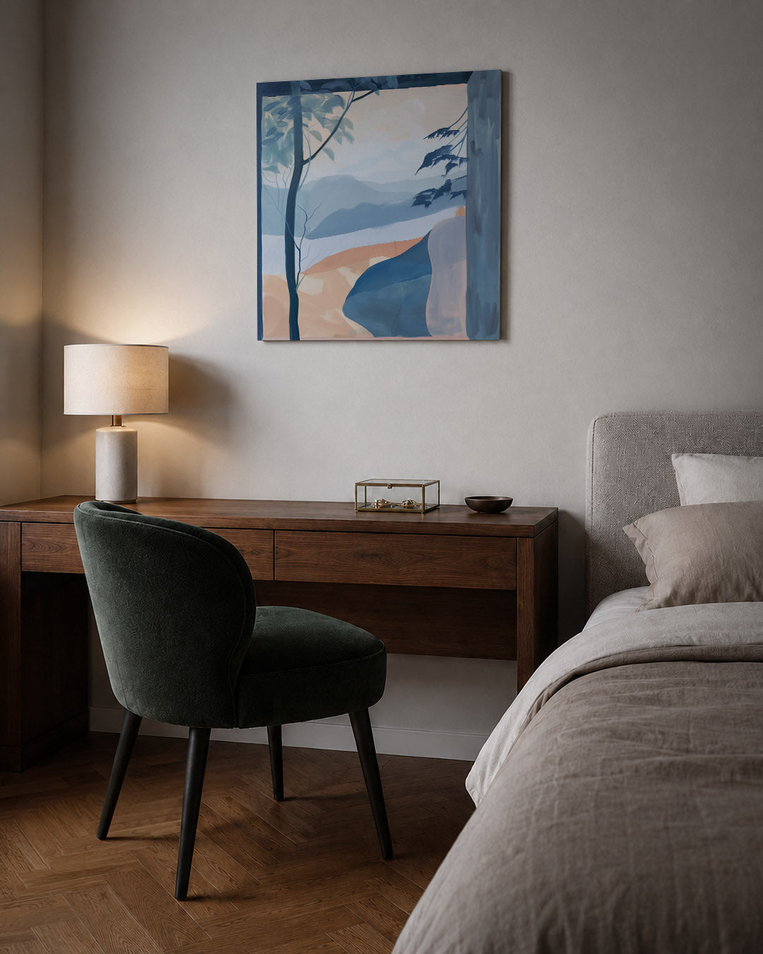 Landschap met blauwtinten kunstwerk – sfeerbeeld – dit werk toont een serene compositie van vloeiende lijnen en zachte