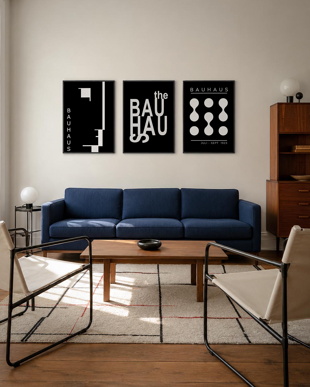 Zwart wit lijnenspel driedelige posterset – deze posterset in drie delen speelt met zwart-wit contrasten en strakke lijnen.