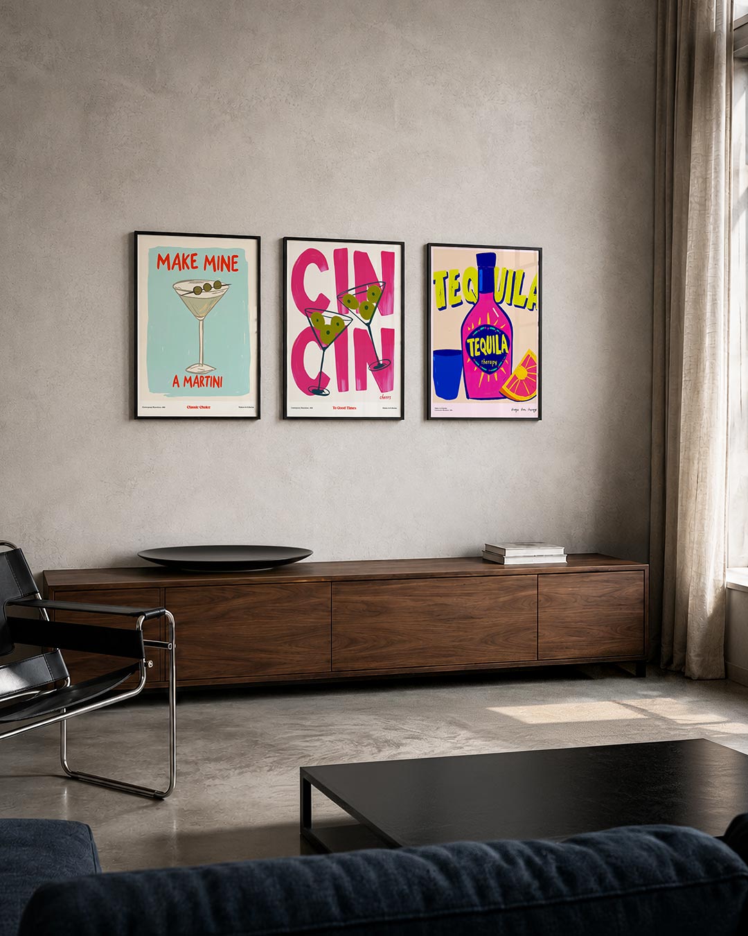 Cocktail illustratie posterset – tweede productweergave – een compositie met een martiniglas en olijven op een