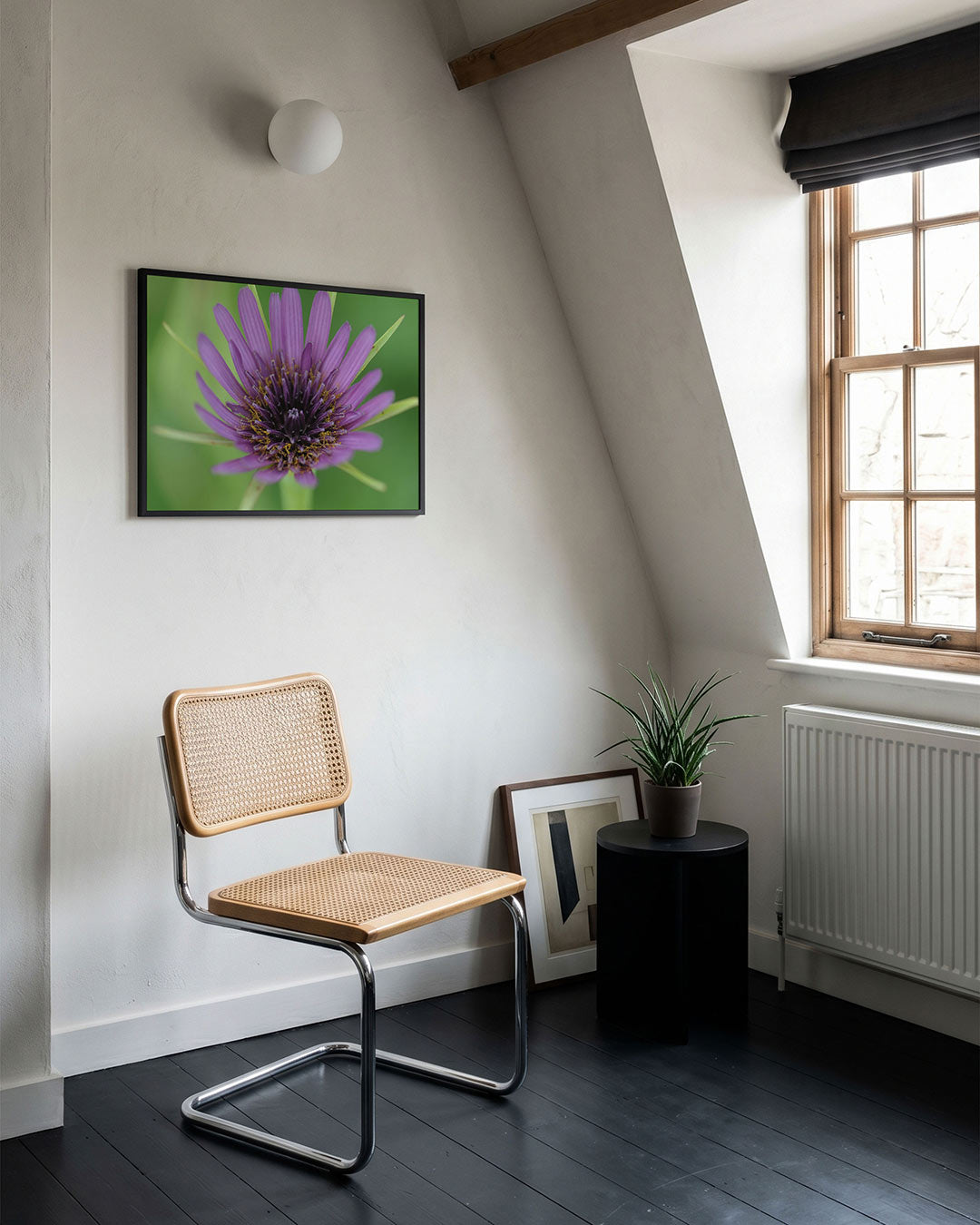 Paarse bloem close up poster – tweede productweergave – deze poster toont een gedetailleerde close-up van een paarse bloem