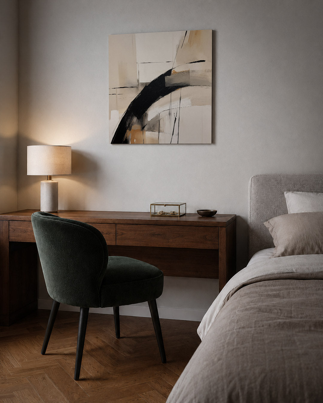 Dynamische lijnen compositie kunstwerk – sfeerbeeld – dit werk toont een spel van vloeiende lijnen en vlakken in beige, zwart