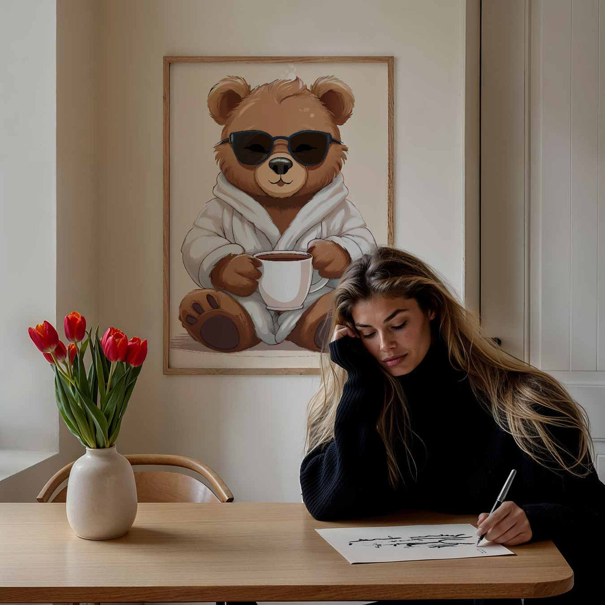 Knusse Beer Met Koffie – staande muurposter voor de kinderkamer