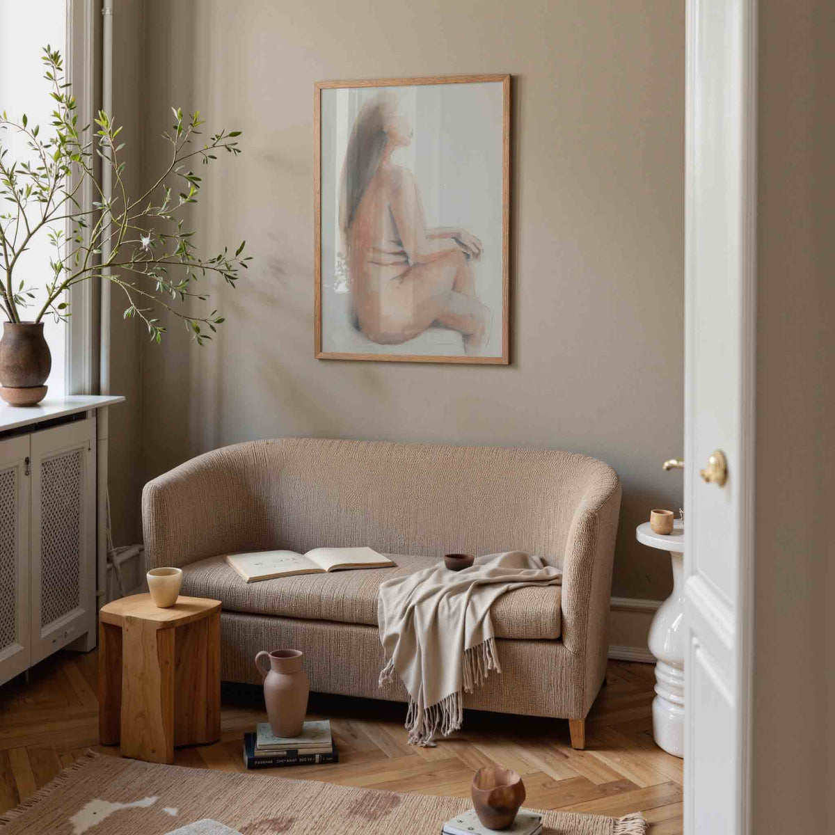 Zittende figuur – vrouwelijke poster in staand formaat