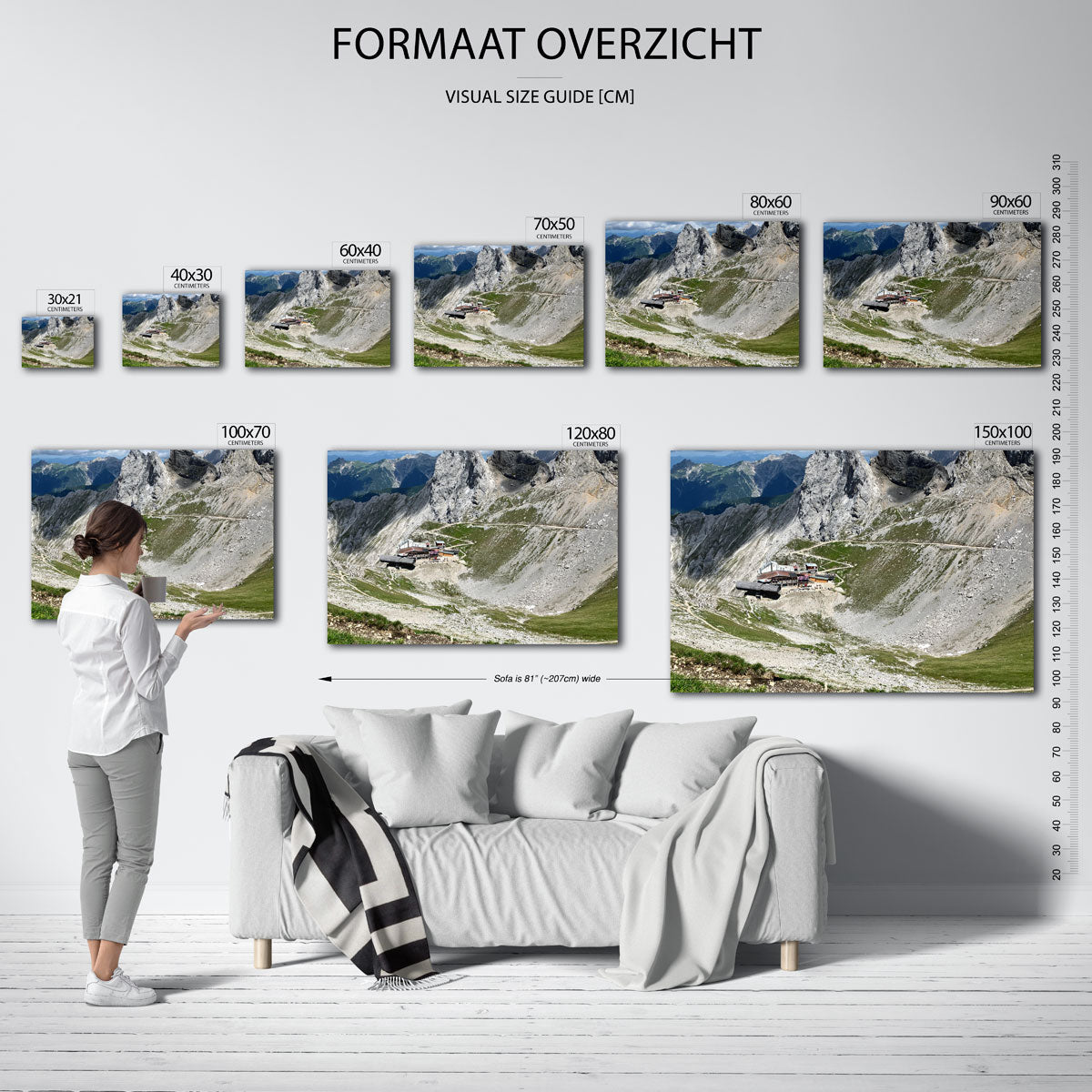 Berglandschap met rotsen poster – sfeerbeeld – een indrukwekkend berglandschap met ruige rotsformaties en groene weiden. De