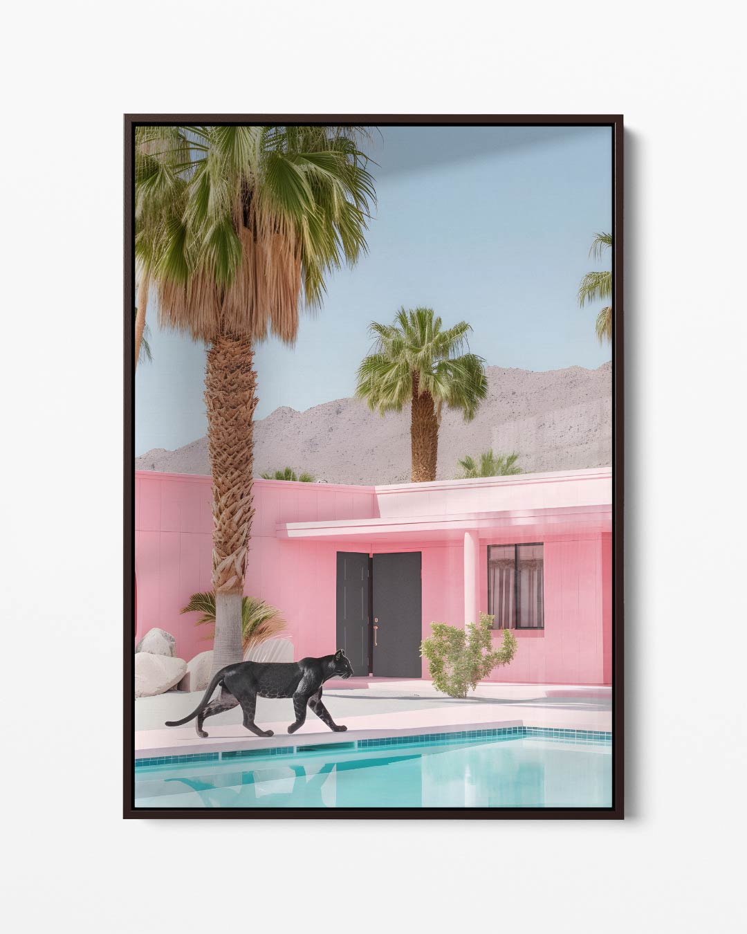Zwervende Panter bij Roze Oase – portret kunstwerk als wanddecoratie