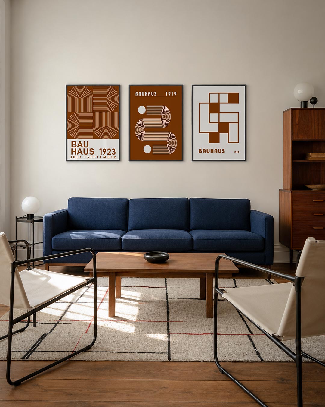Lijnen en vormen driedelige posterset – deze posterset in drie delen toont een spel van gebogen en rechte lijnen in warme