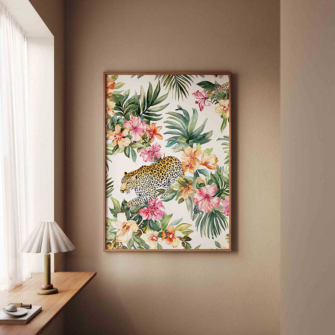 Luipaard en bloemen – staande dieren wanddecoratie van WallArtistic