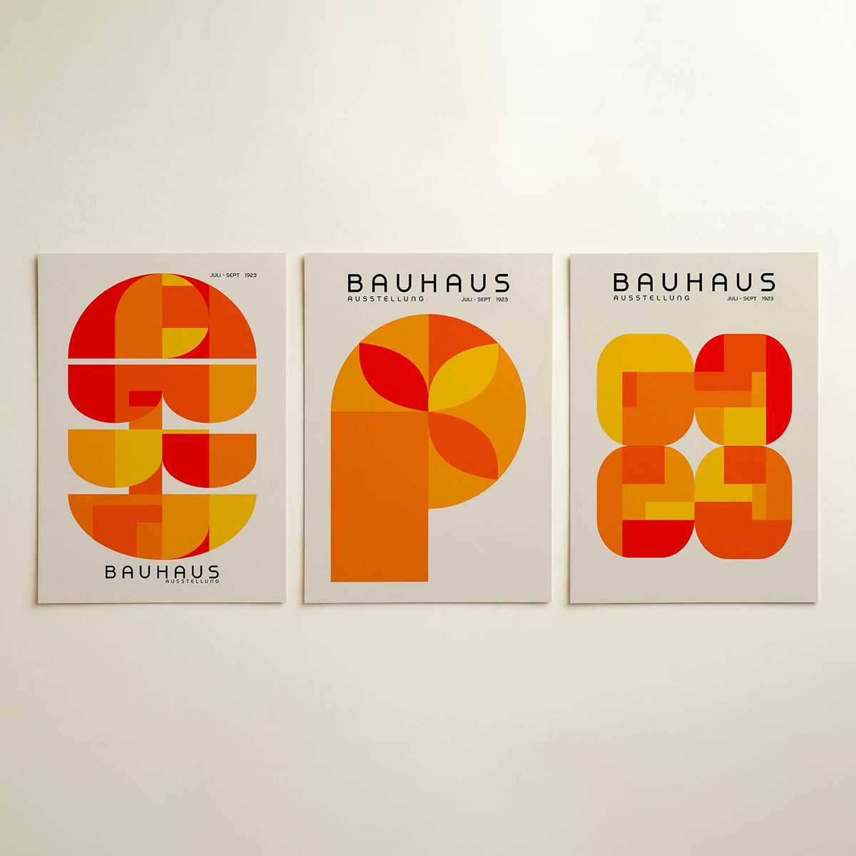 Vorm en kleur posterset – detailweergave – deze posterset in drie delen toont een speelse combinatie van halve cirkels en
