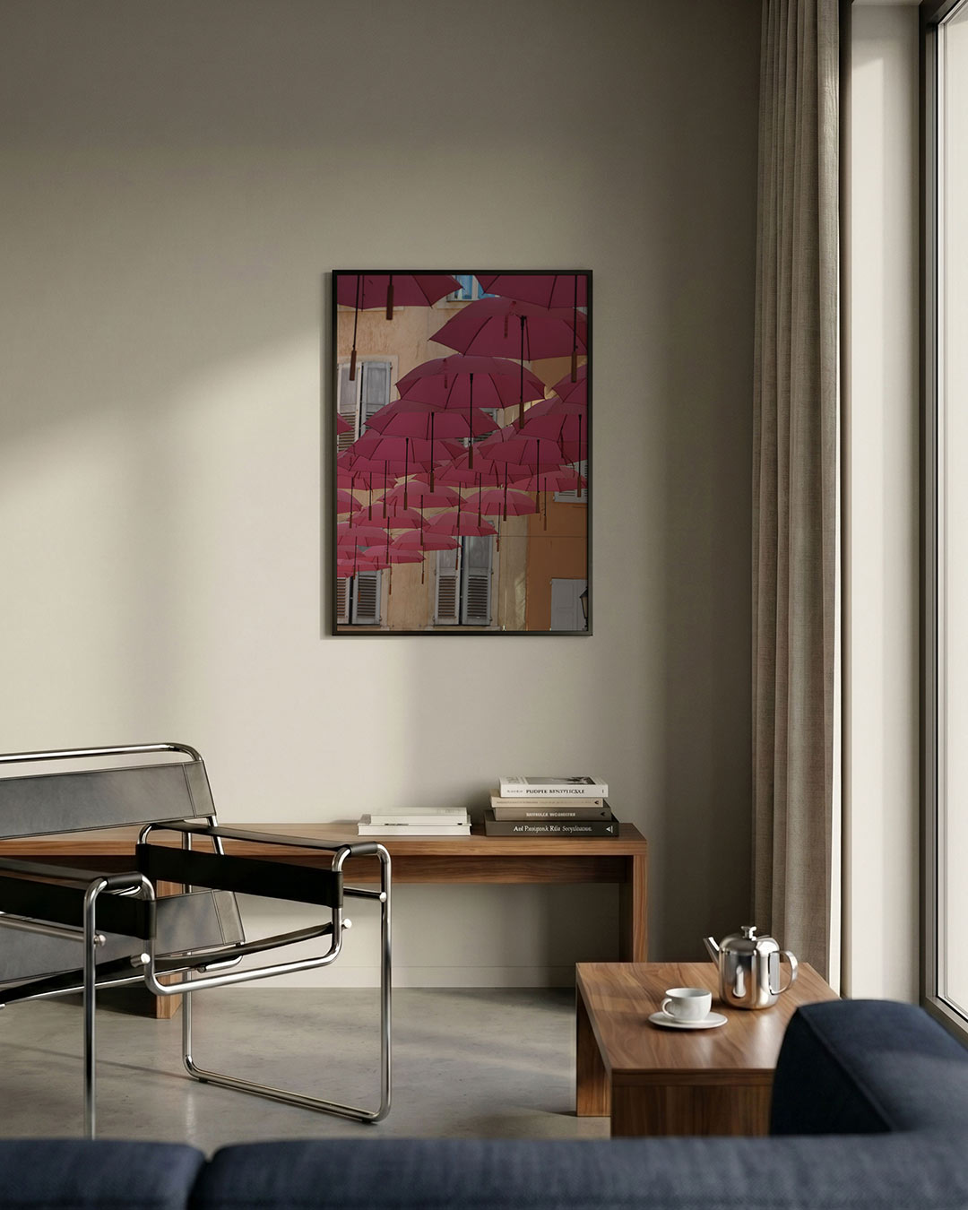Vliegende paraplu's poster – detailweergave – deze poster toont een lucht vol roze paraplu's tegen een achtergrond van beige