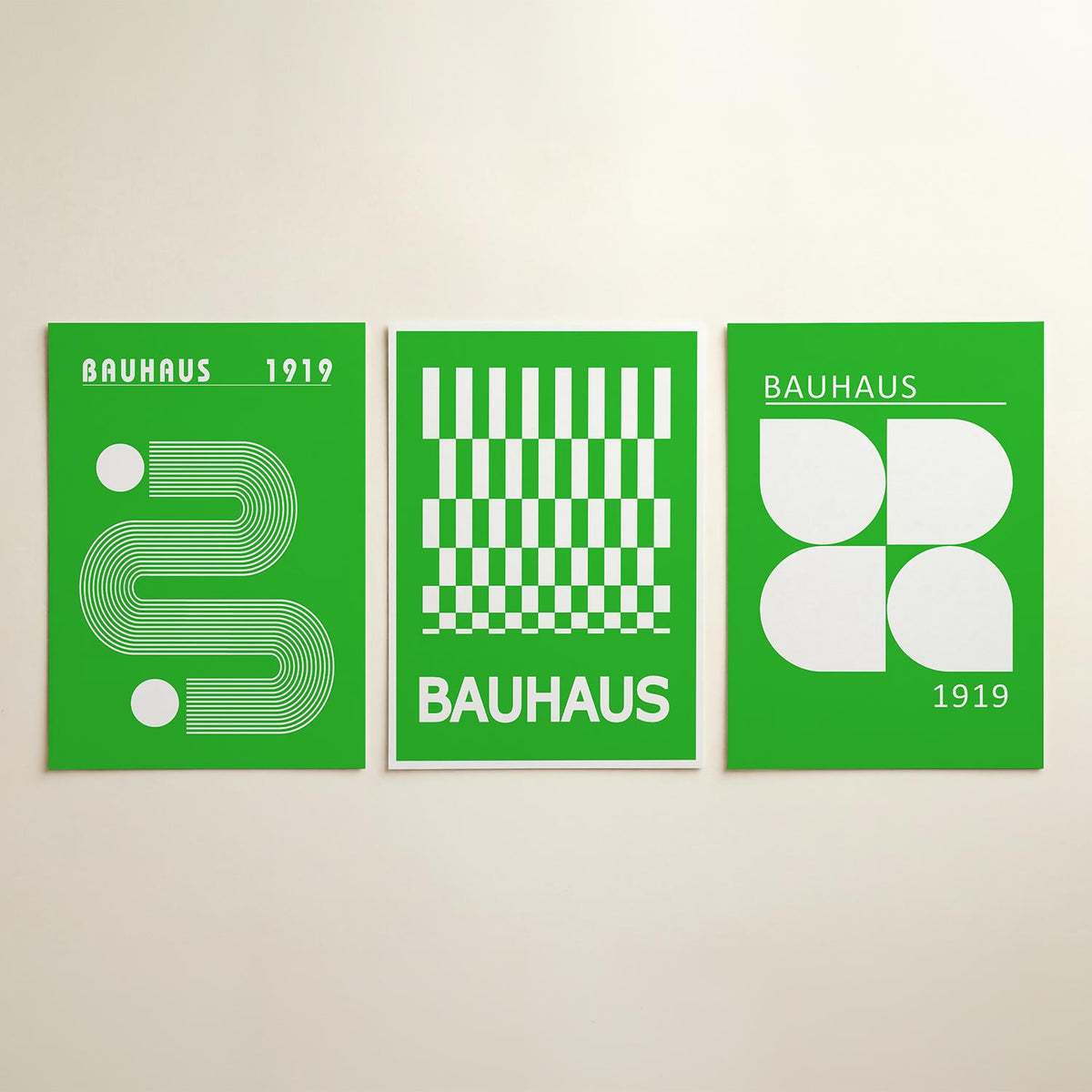 Lijnen en vlakken driedelige posterset in interieur