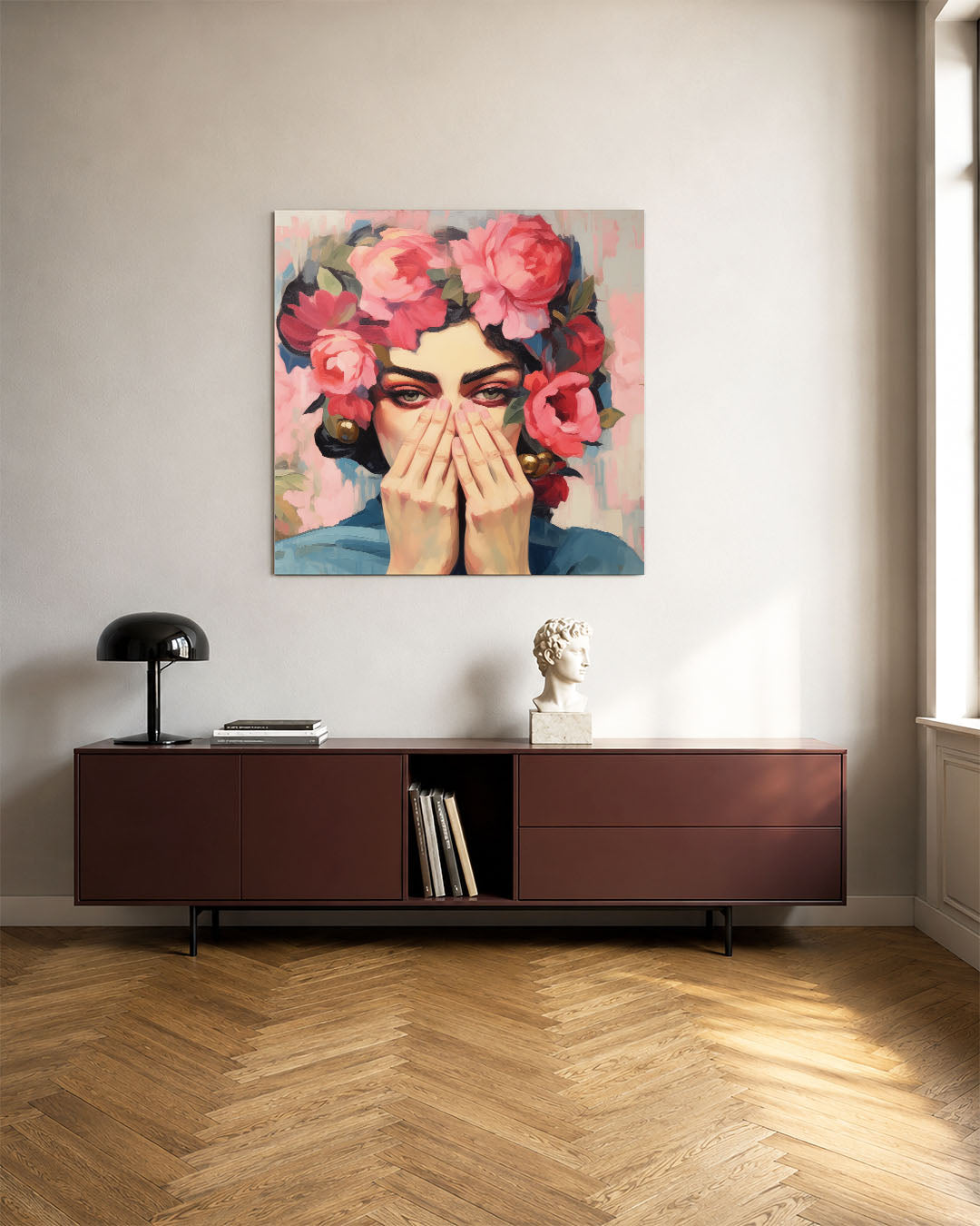 Bloemenportret met handen kunstwerk – tweede productweergave – dit werk toont een gezicht met bloemen in het haar. Handen
