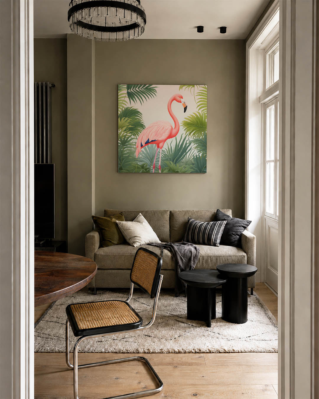 Flamingo en bladeren kunstwerk – tweede productweergave – dit werk toont een roze flamingo omringd door groene bladeren. De