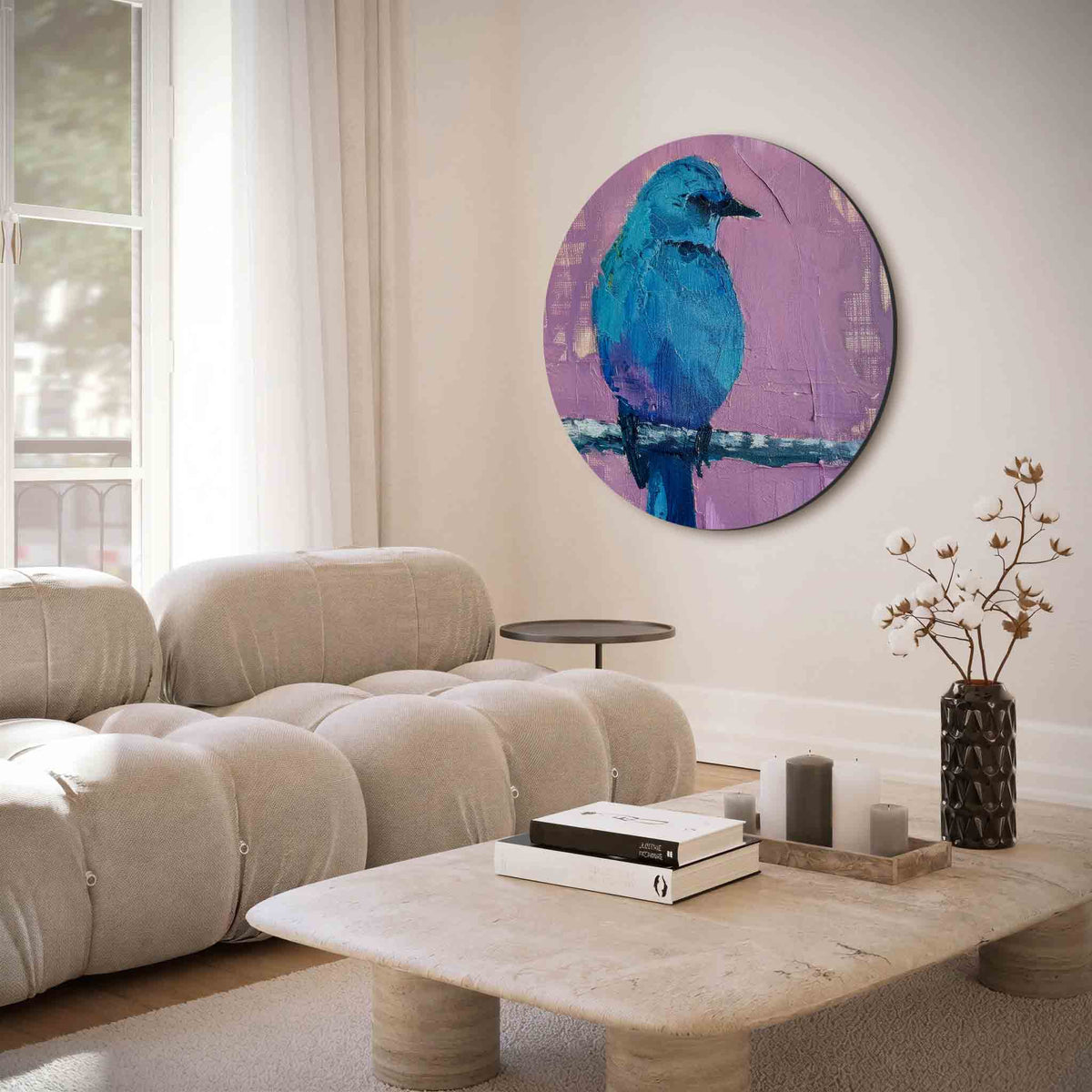 Blauwe vogel op paarse achtergrond – muurcirkel met abstracte texturen voor aan de muur