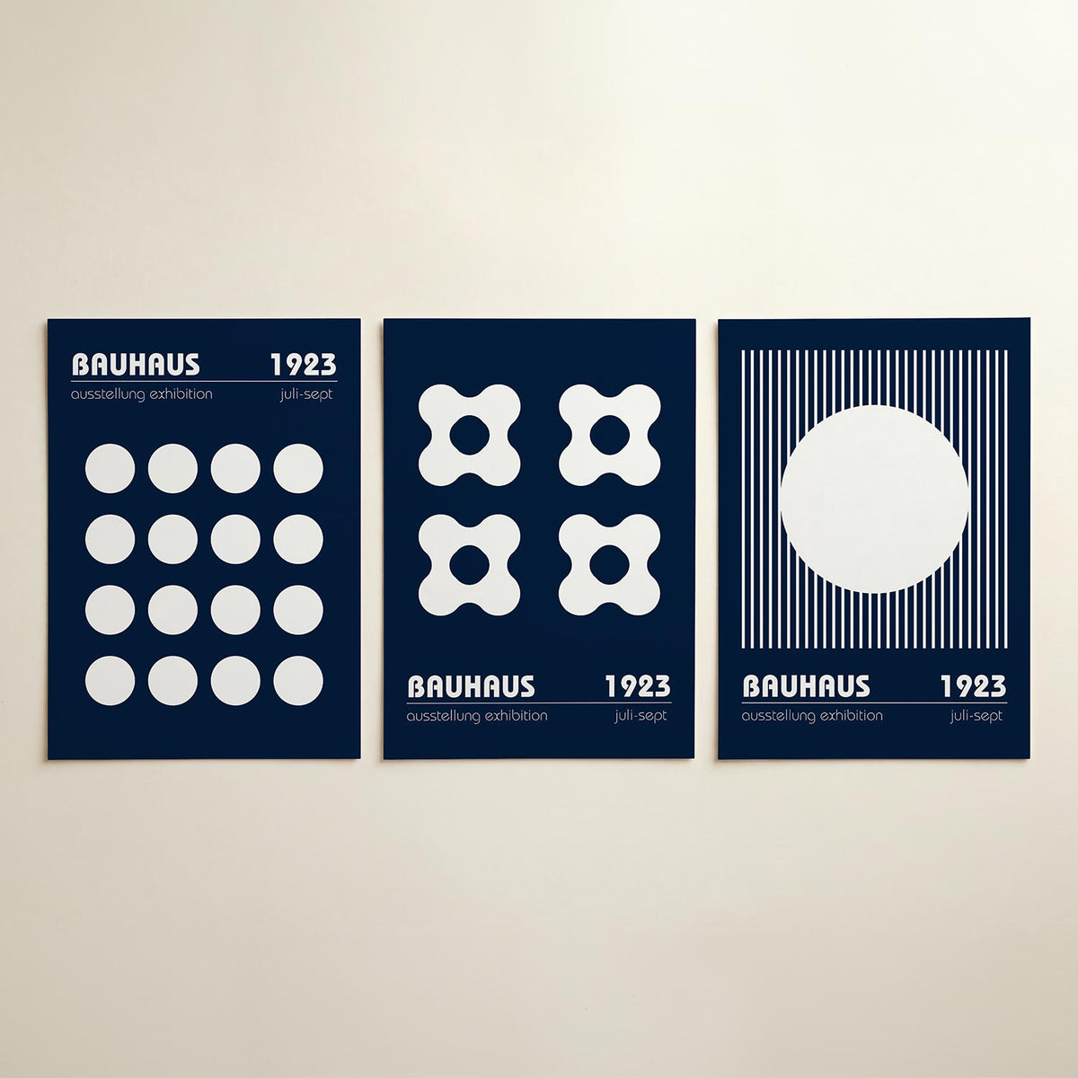Cirkelritme en lijnen posterset – detailweergave – deze posterset in drie delen toont een ritmische ordening van witte