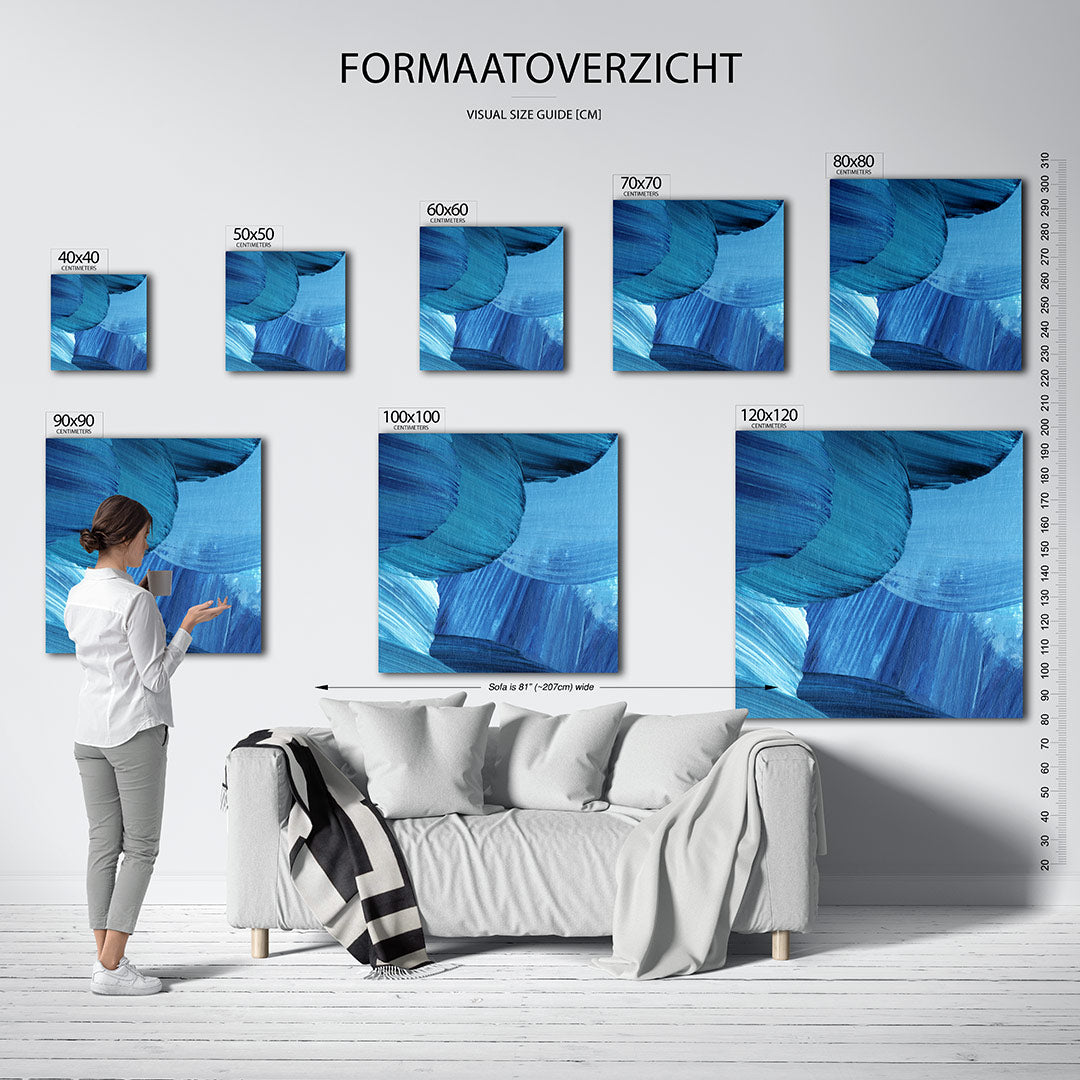 Dynamische vormen kunstwerk – dit werk toont vloeiende penseelstreken die elkaar overlappen en een gevoel van beweging en