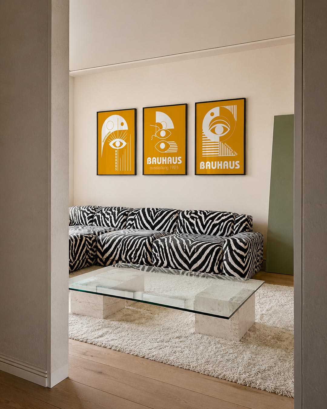 Oog en lijnen posterset – tweede productweergave – deze posterset in drie delen toont een opvallend wit oog met stralen op