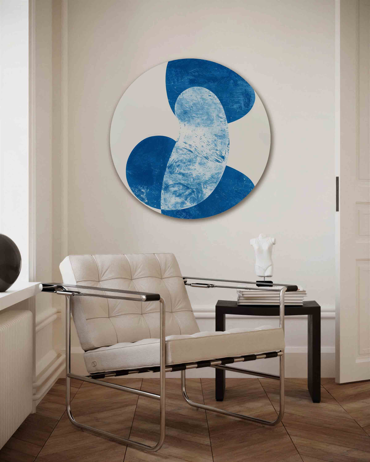 Abstracte blauwe vormen – kleurrijke muurcirkel als ronde wanddecoratie
