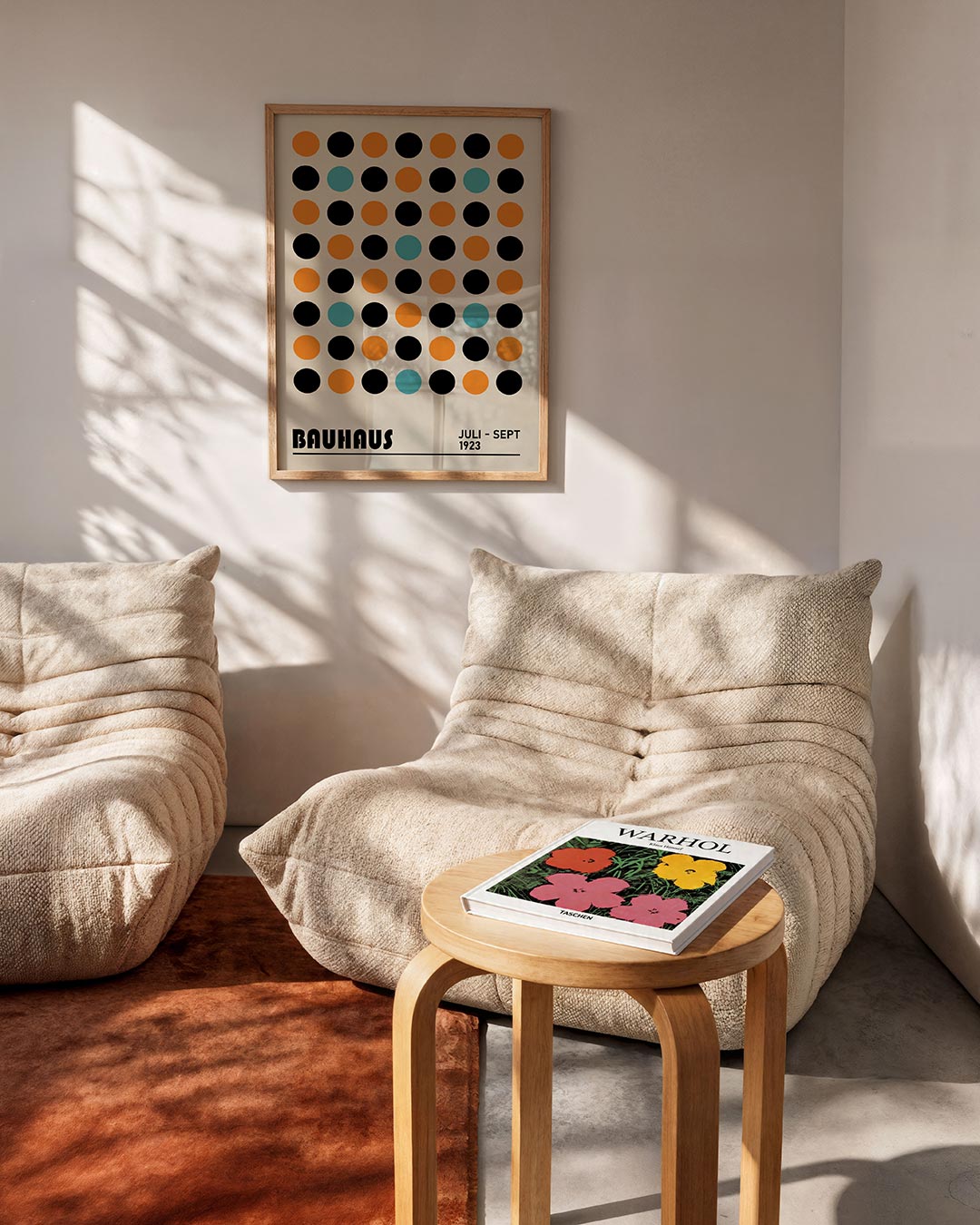Cirkelpatroon en kleur – geometrische Bauhaus poster in staand formaat