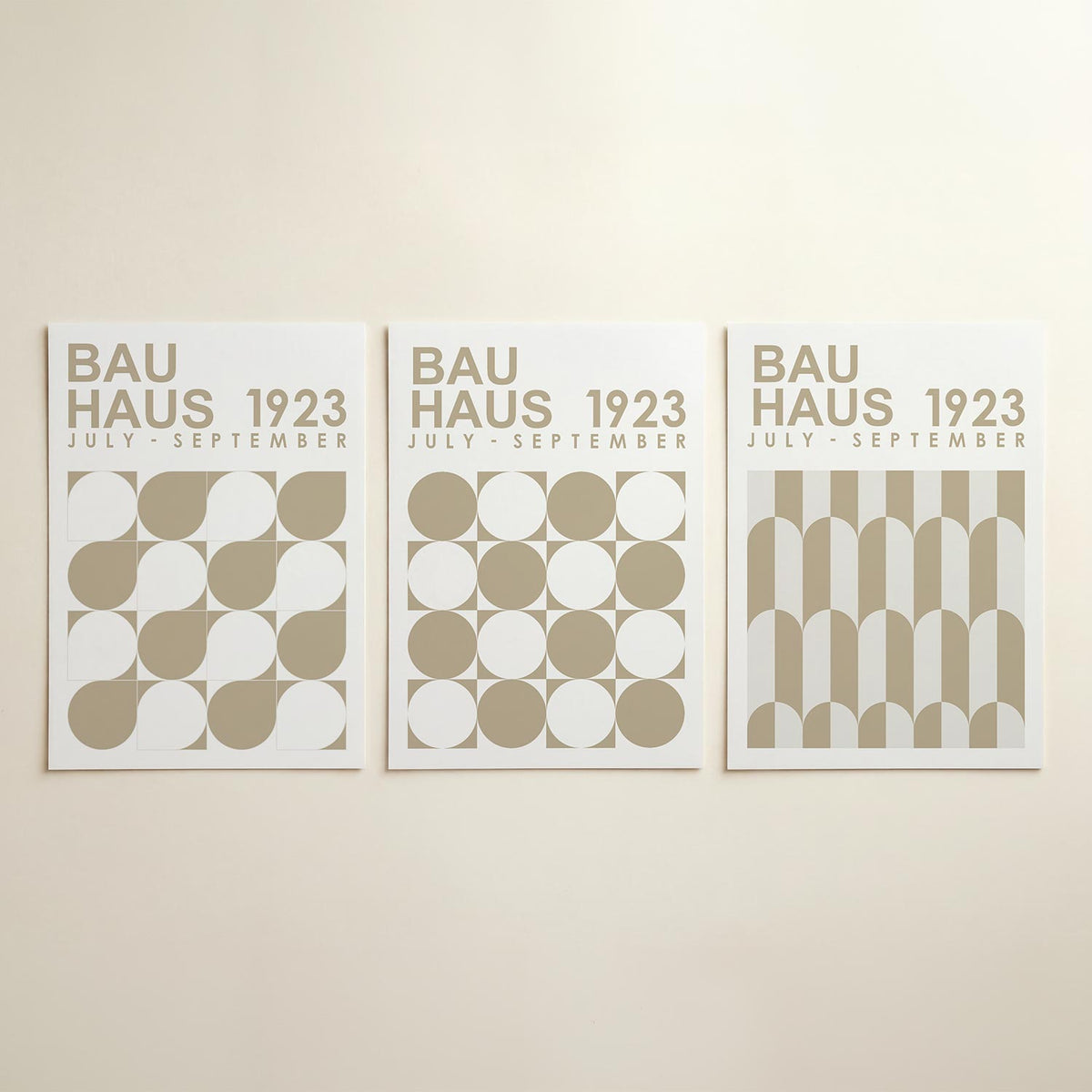 Vormen en vlakken posterset – detailweergave – deze posterset in drie delen toont een ritmisch patroon van halve cirkels en
